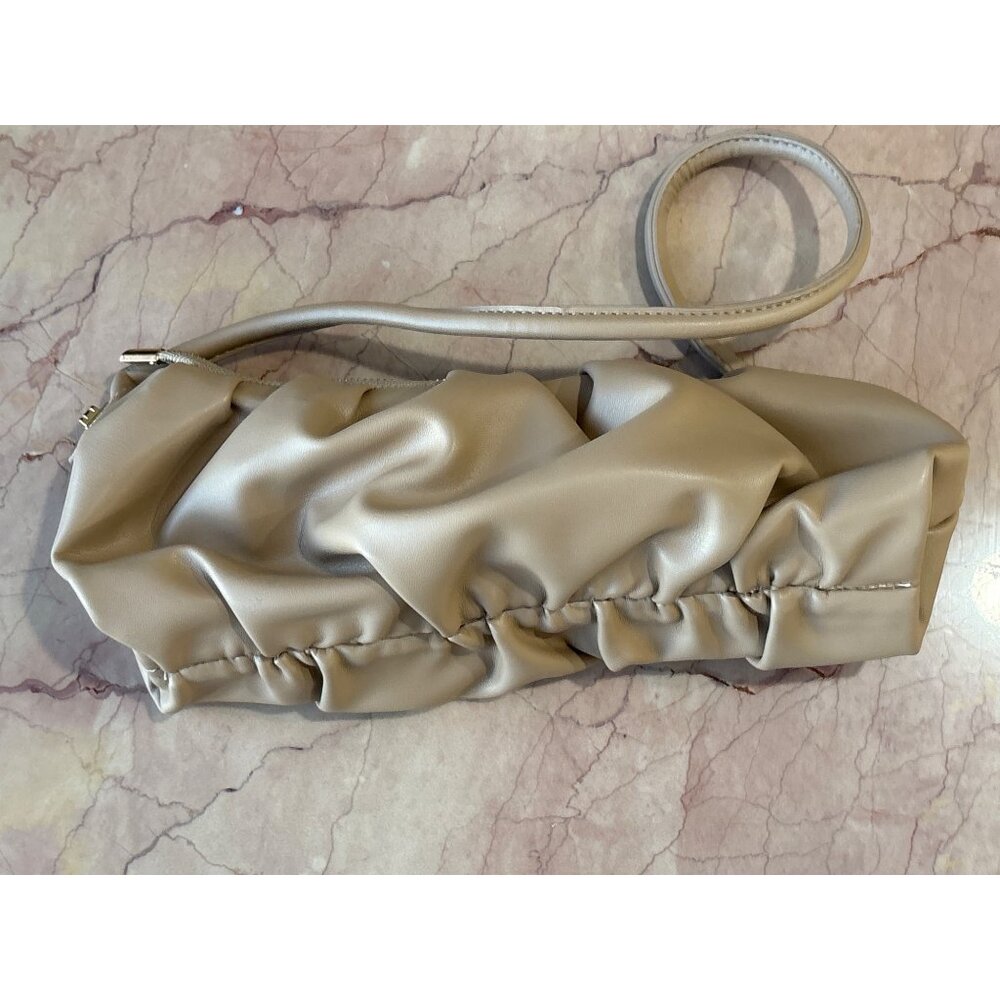 8 Other Reasons Puff Shoulder Bag in Khaki One Size New Womens Faux Leather - Picture 6 of 10
